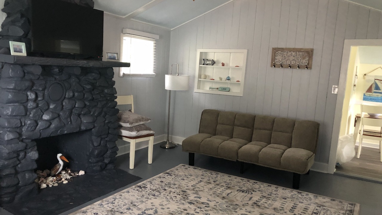 Photo of Livingroom in Middlefield