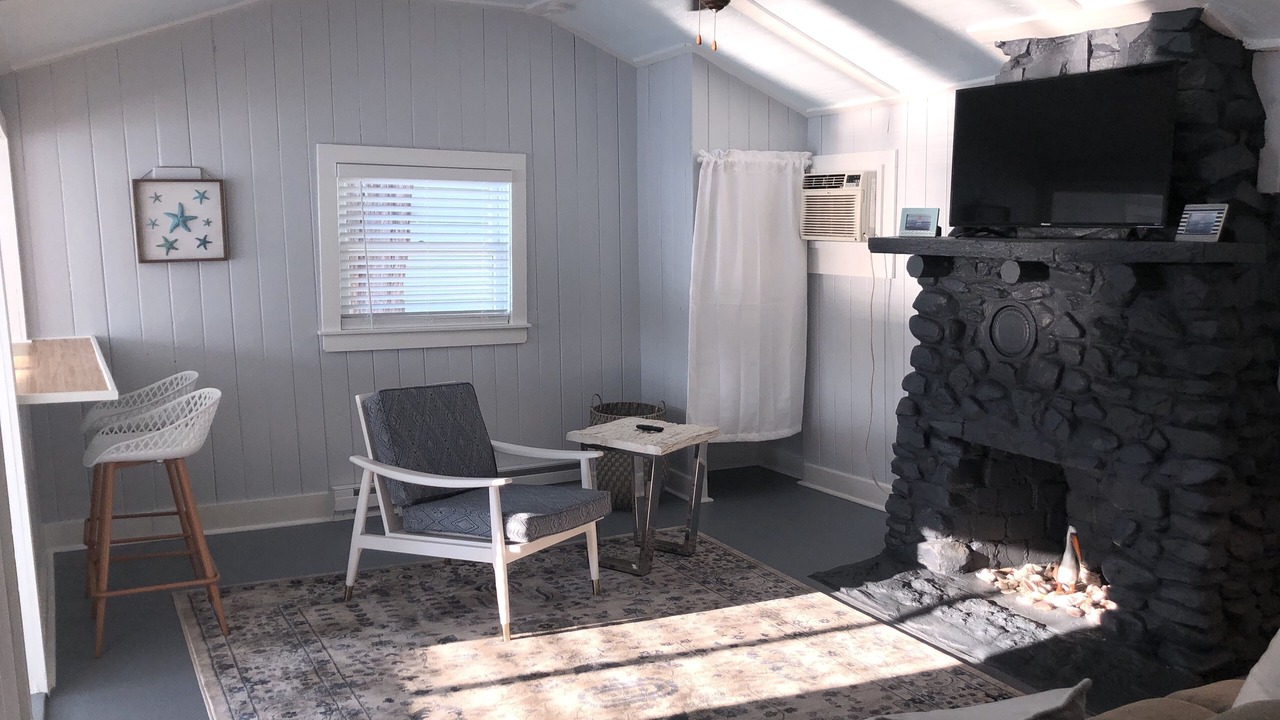 Photo of Livingroom in Middlefield