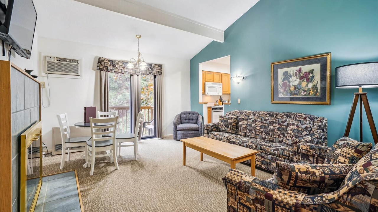 Photo of Livingroom in West Bridgewater