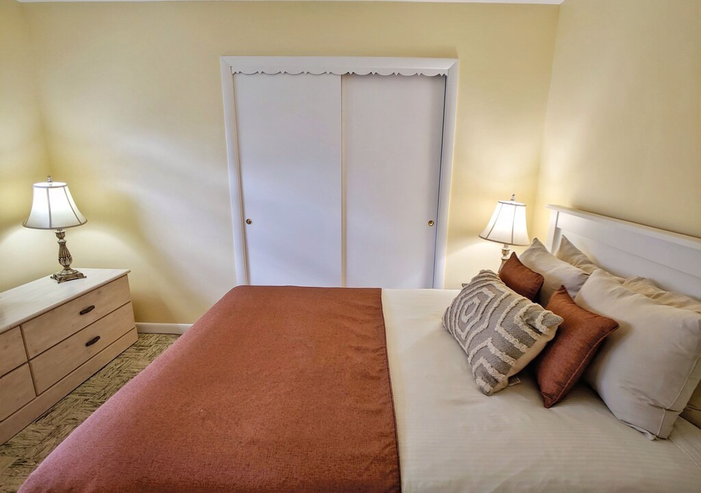 Photo of Bedroom in Westbrook Center