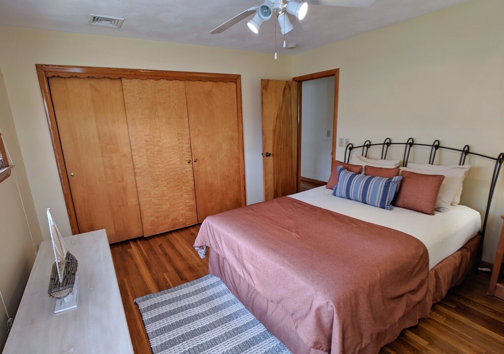 Photo of Bedroom in Westbrook Center