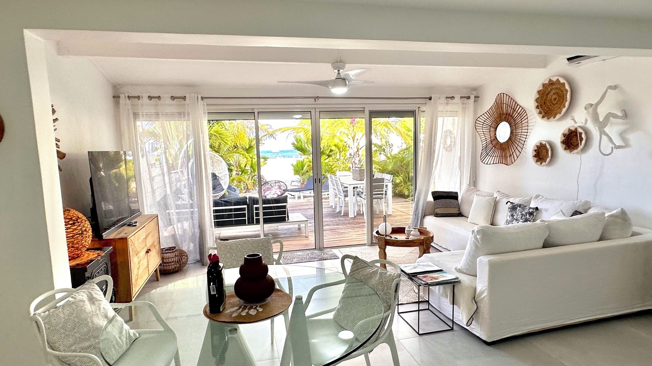 Photo of Livingroom in Nettle Bay
