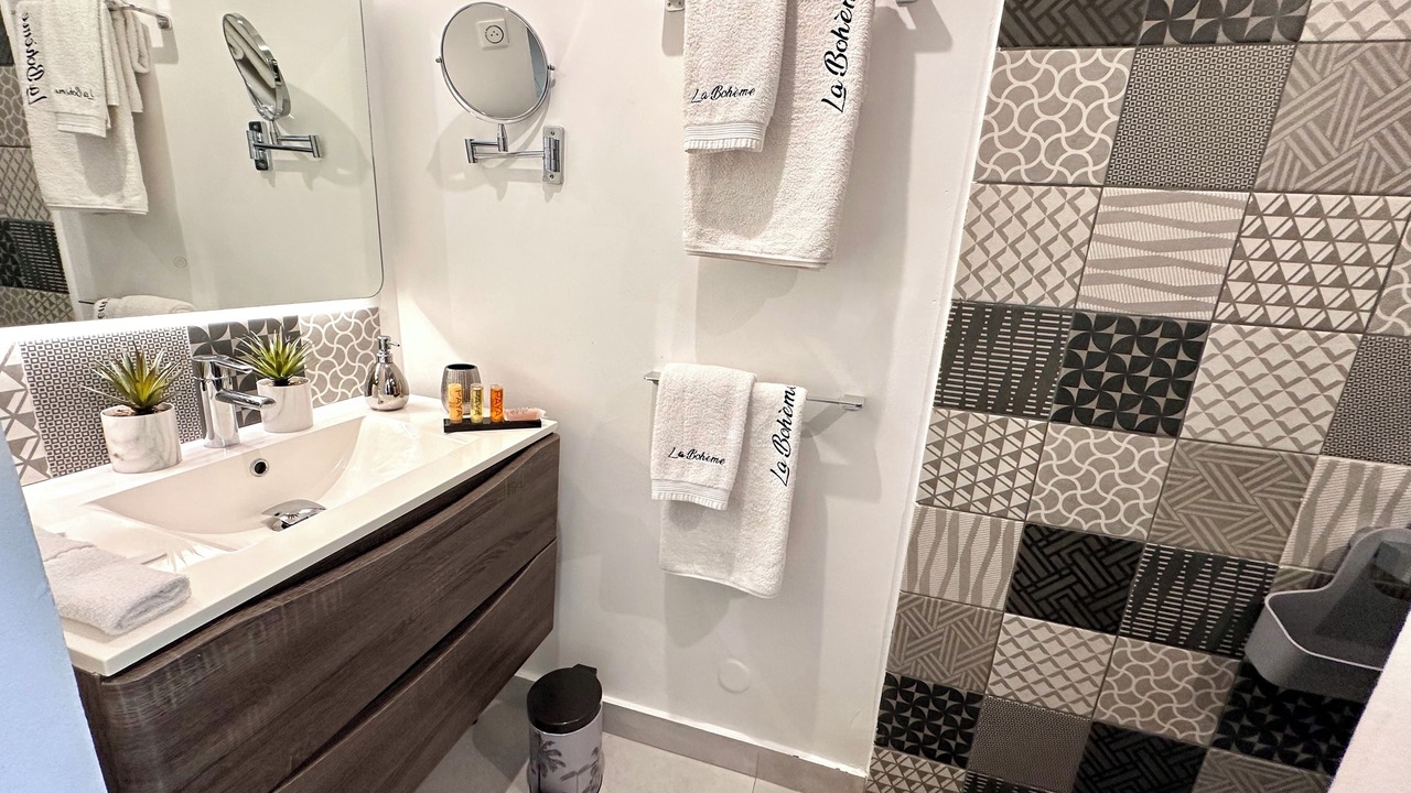 Photo of Bathroom in Nettle Bay