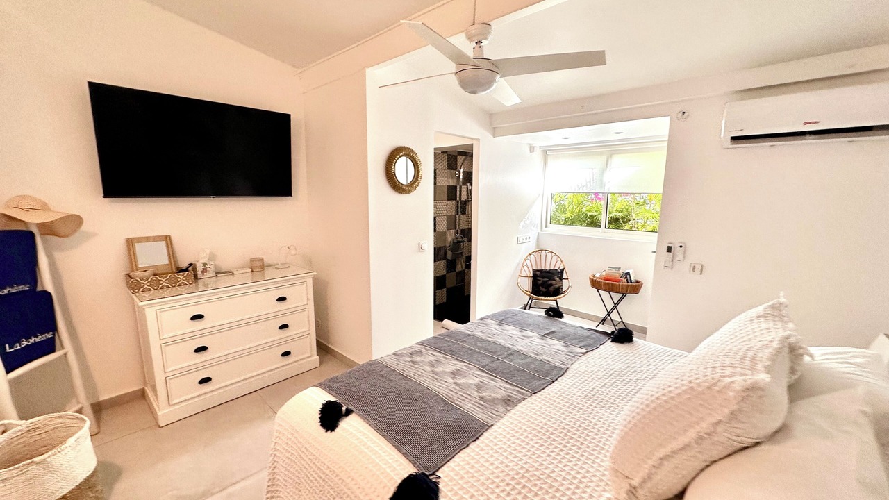 Photo of Bedroom in Nettle Bay