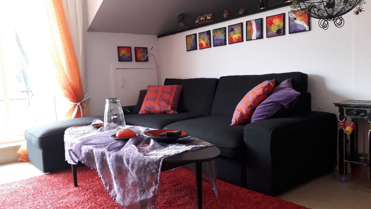 Photo of Livingroom in Historic Downtown