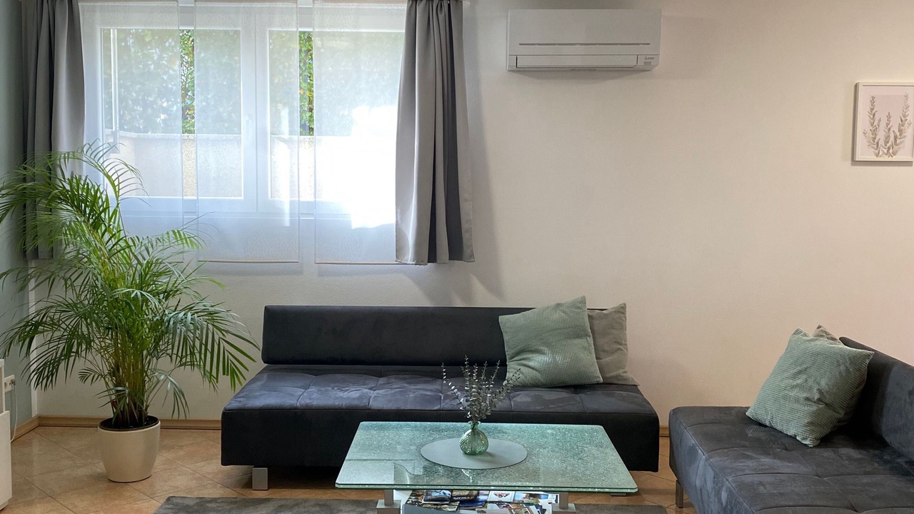 Photo of Livingroom in Rust