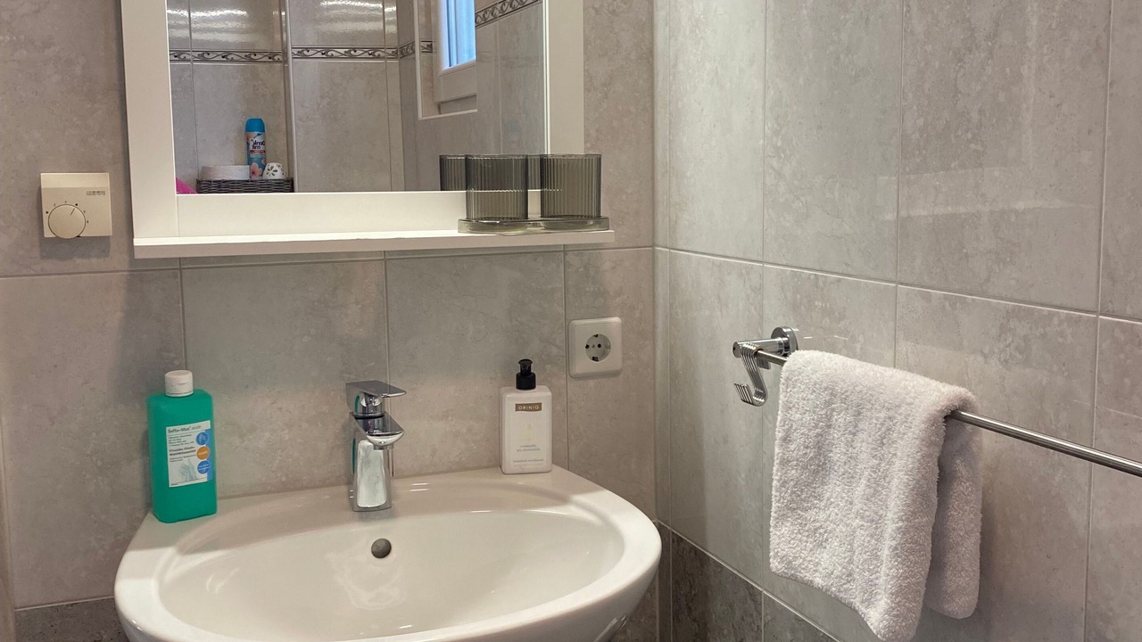 Photo of Bathroom in Rust