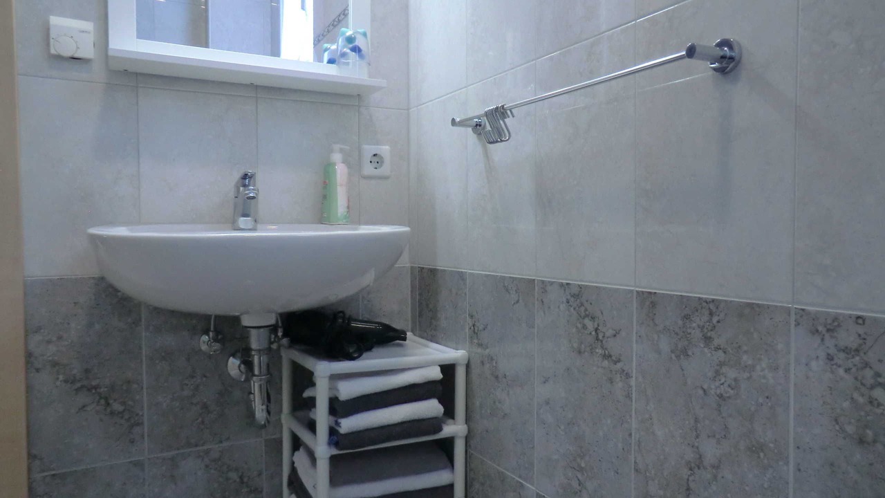 Photo of Bathroom in Rust