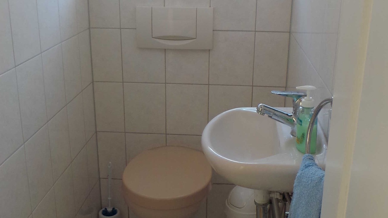 Photo of Bathroom in Rust
