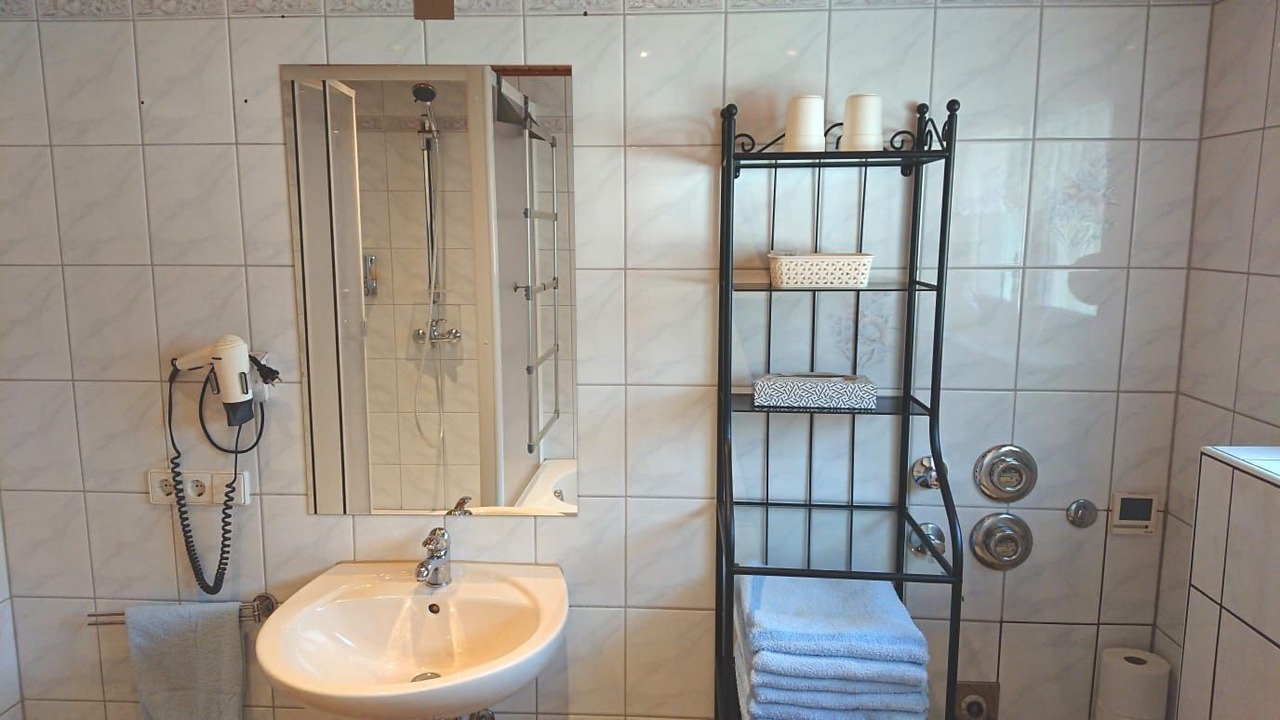 Photo of Bathroom in Rust