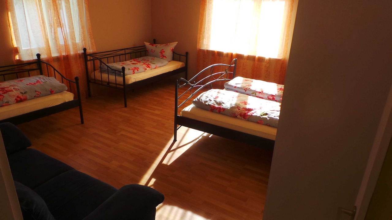 Photo of Bedroom in Rust