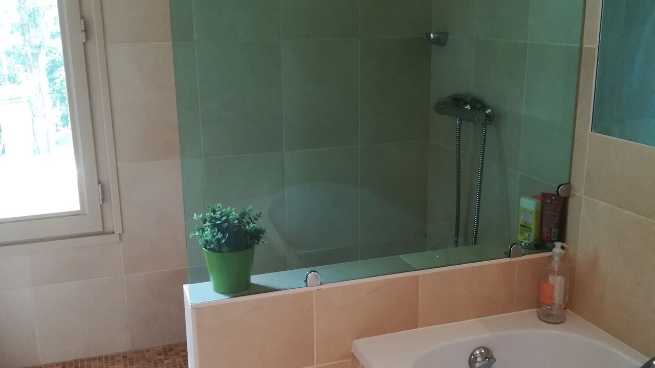 Photo of Bathroom in Saint-Didier-au-Mont-d'Or