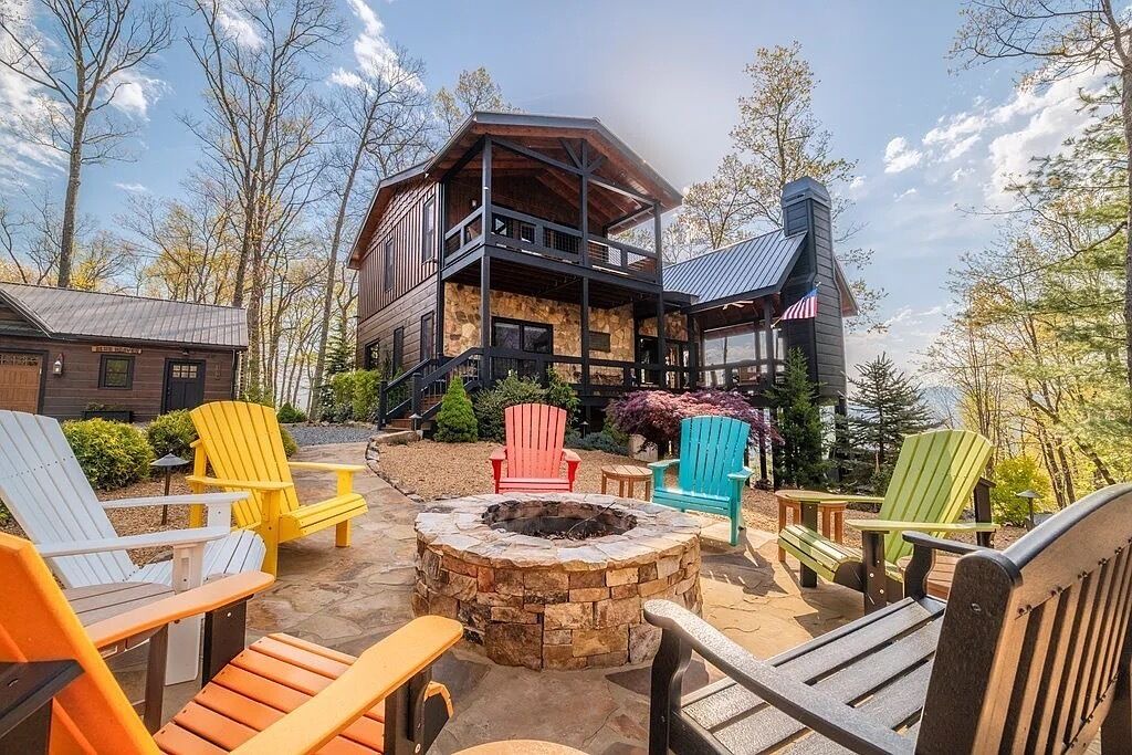Photo of Patio Balcony in Cherry Log