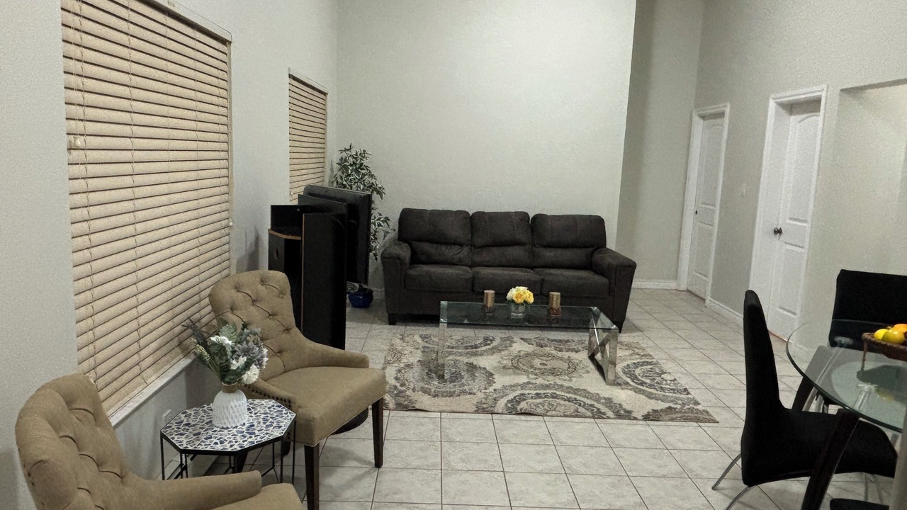 Photo of Livingroom in Surrey