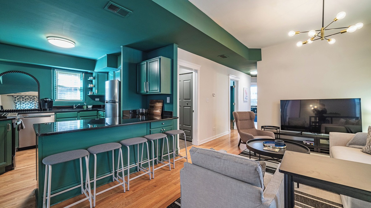 Photo of Livingroom in Wrigleyville