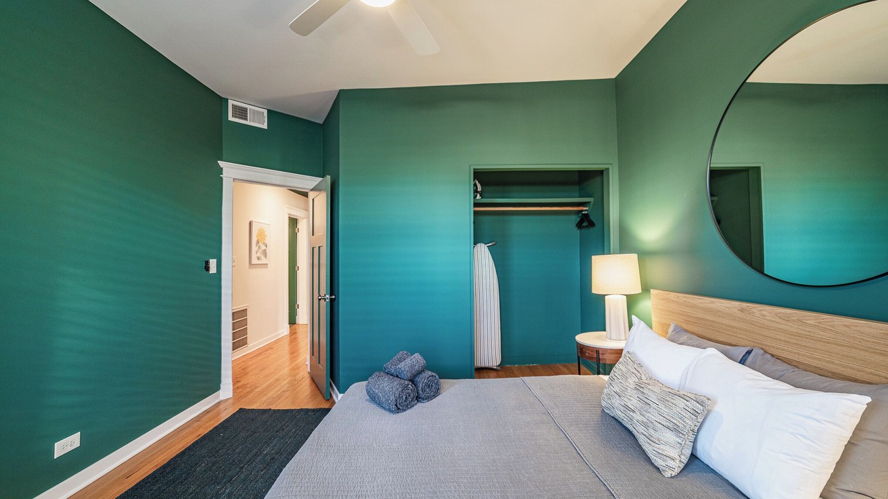 Photo of Bedroom in Wrigleyville