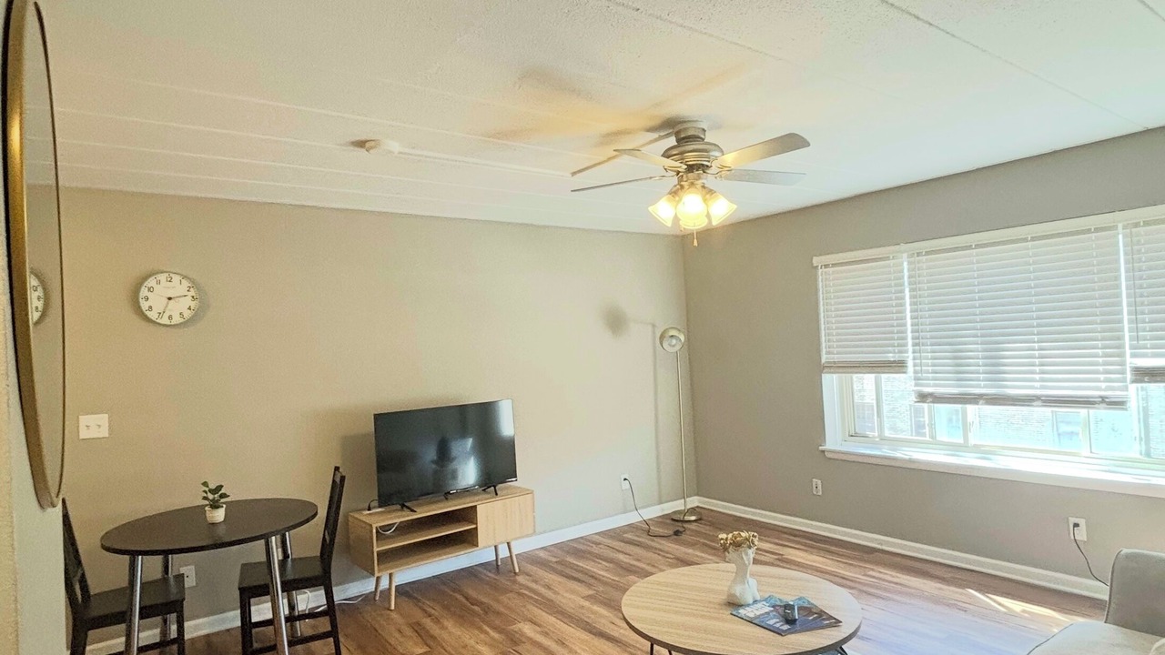 Photo of Livingroom in Whittier