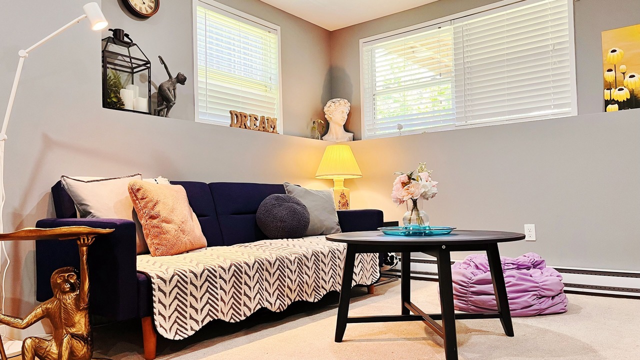 Photo of Livingroom in Bedford