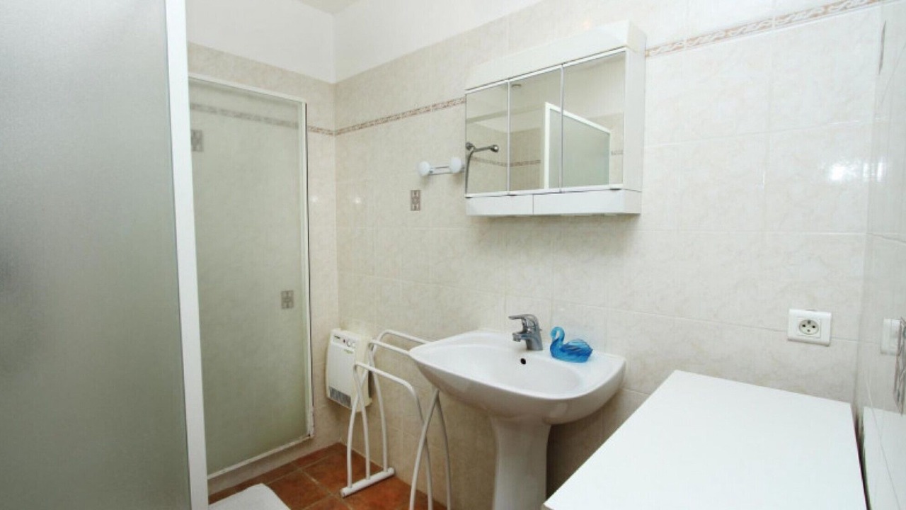 Photo of Bathroom in La Garde-Adhemar