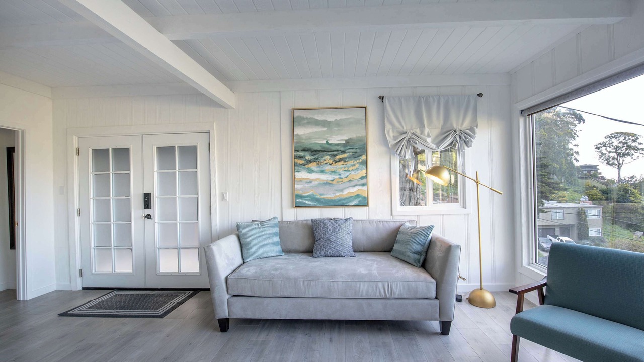 Photo of Livingroom in Pedro Point