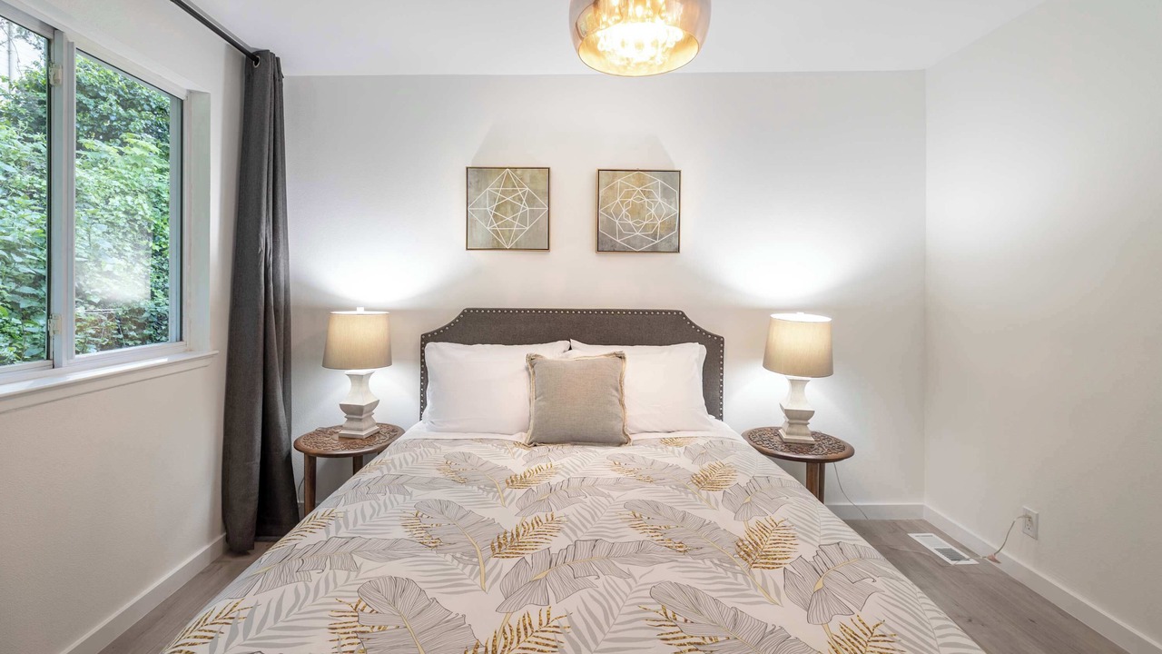 Photo of Bedroom in Pedro Point
