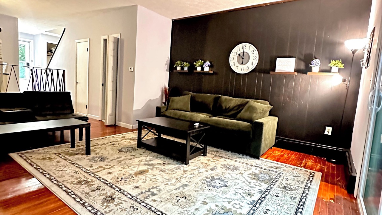 Photo of Livingroom in Montville