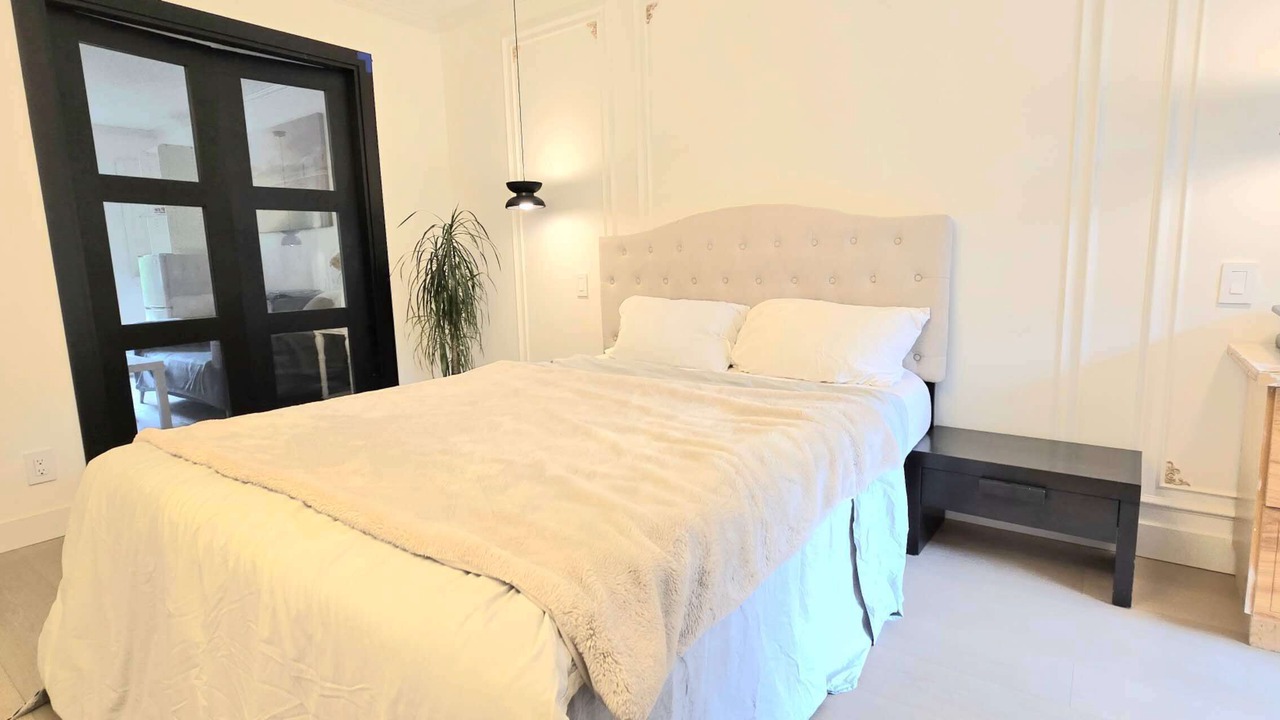 Photo of Bedroom in Steveston