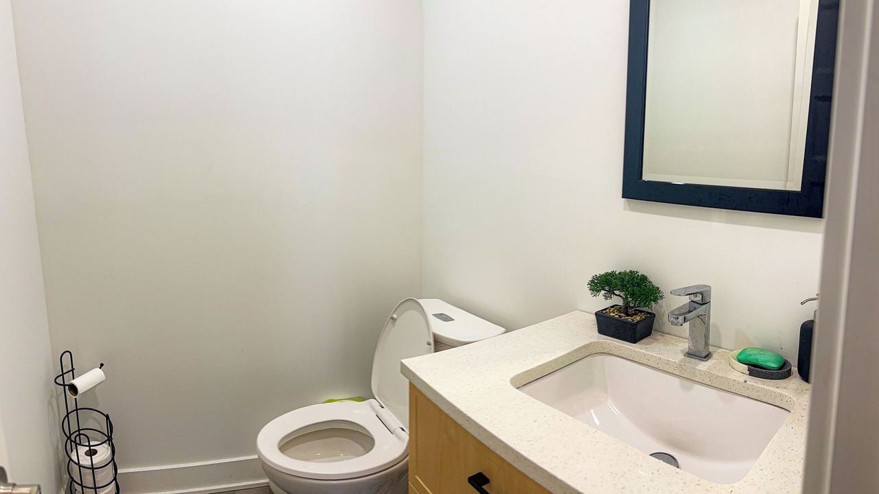 Photo of Bathroom in Saint-Hubert