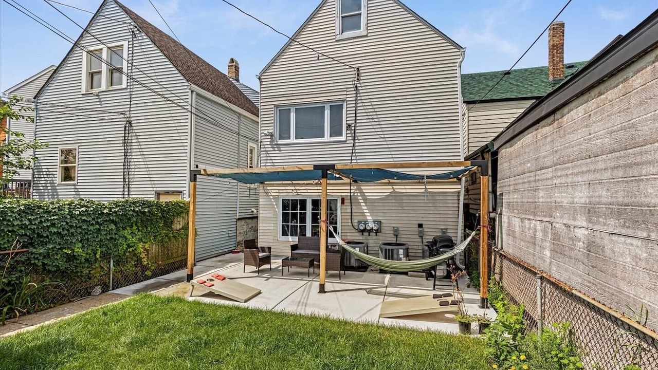 Photo of Patio Balcony in Logan Square