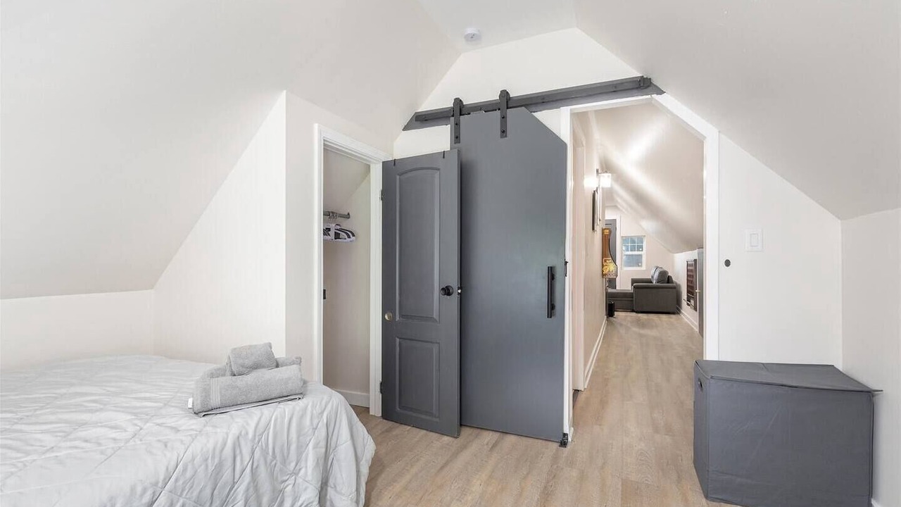 Photo of Bedroom in Logan Square