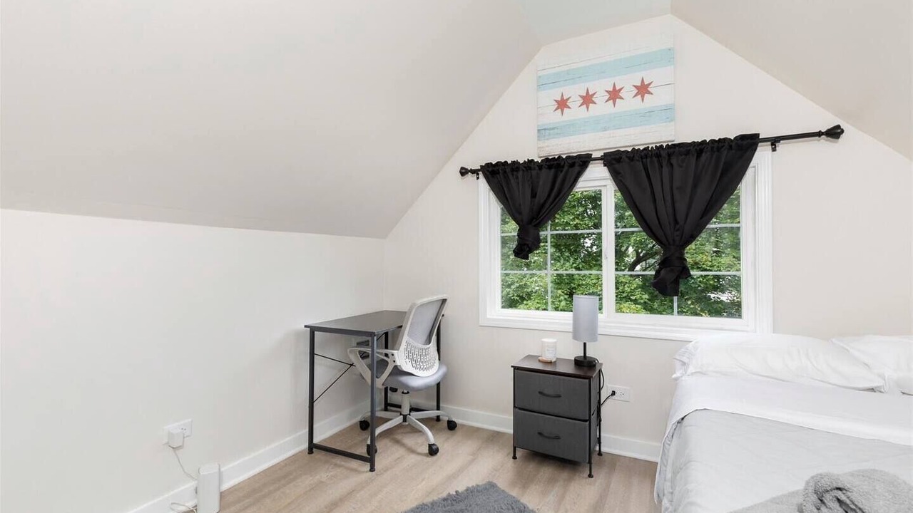 Photo of Bedroom in Logan Square