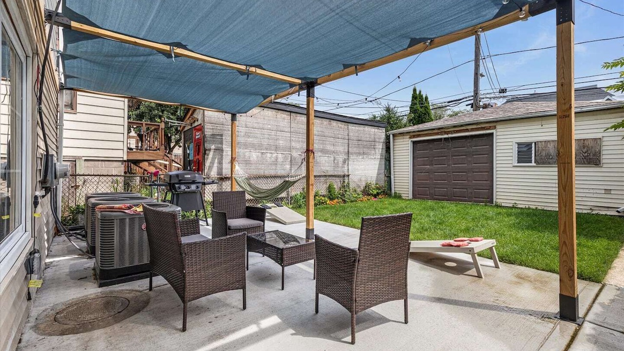 Photo of Patio Balcony in Logan Square
