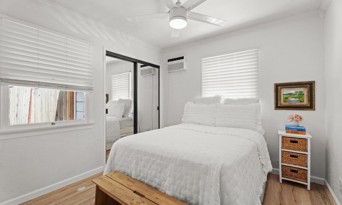 Photo of Bedroom in La Crescenta