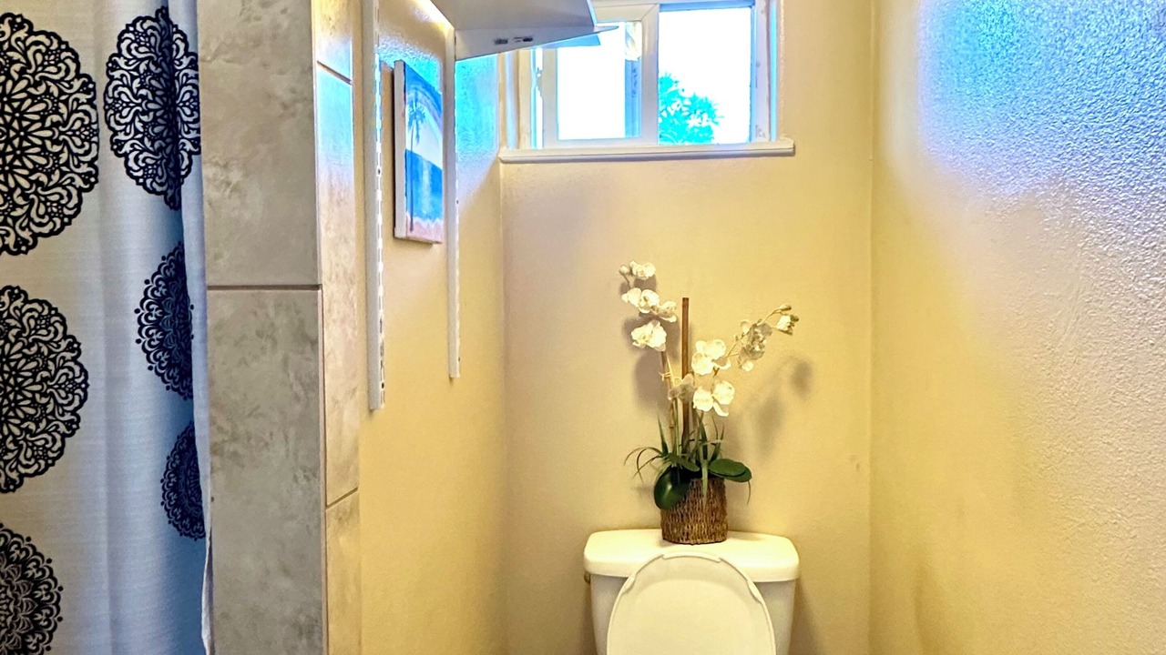 Photo of Bathroom in Kahuku