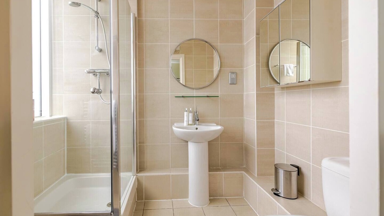 Photo of Bathroom in Wapping