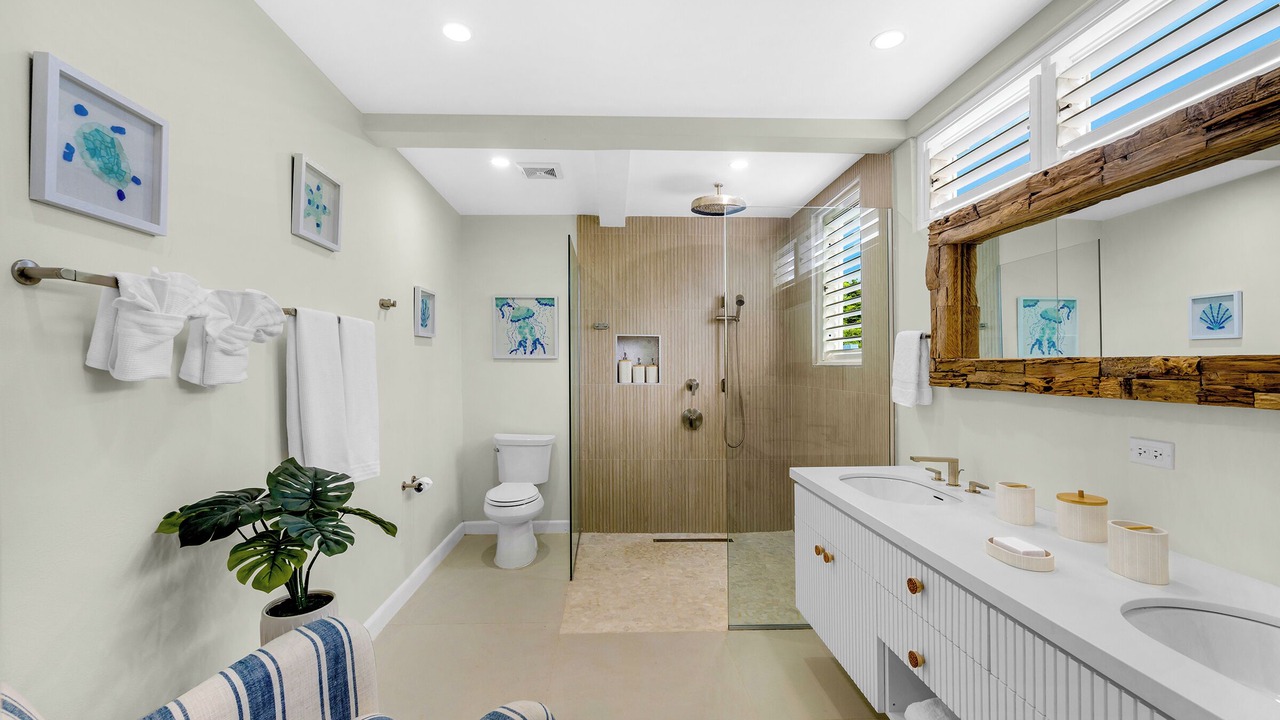 Photo of Bathroom in Silver Sands