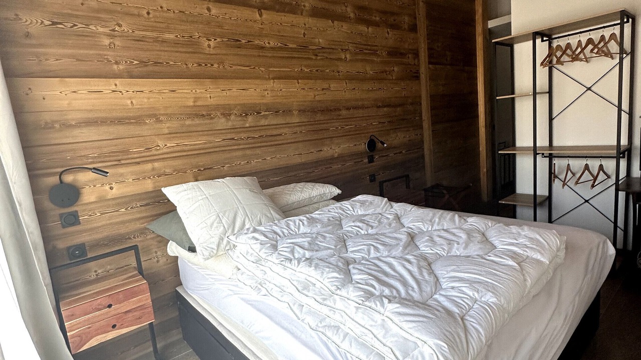Photo of Bedroom in Eclose-Est