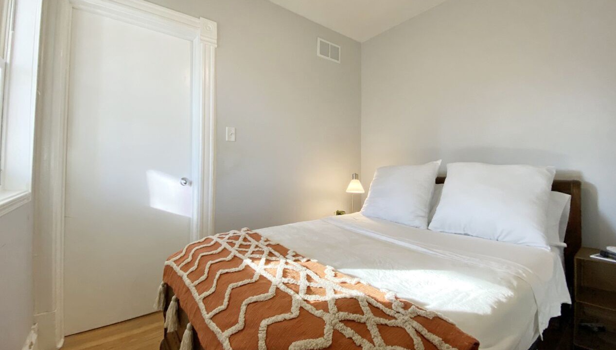 Photo of Bedroom in Edgewater
