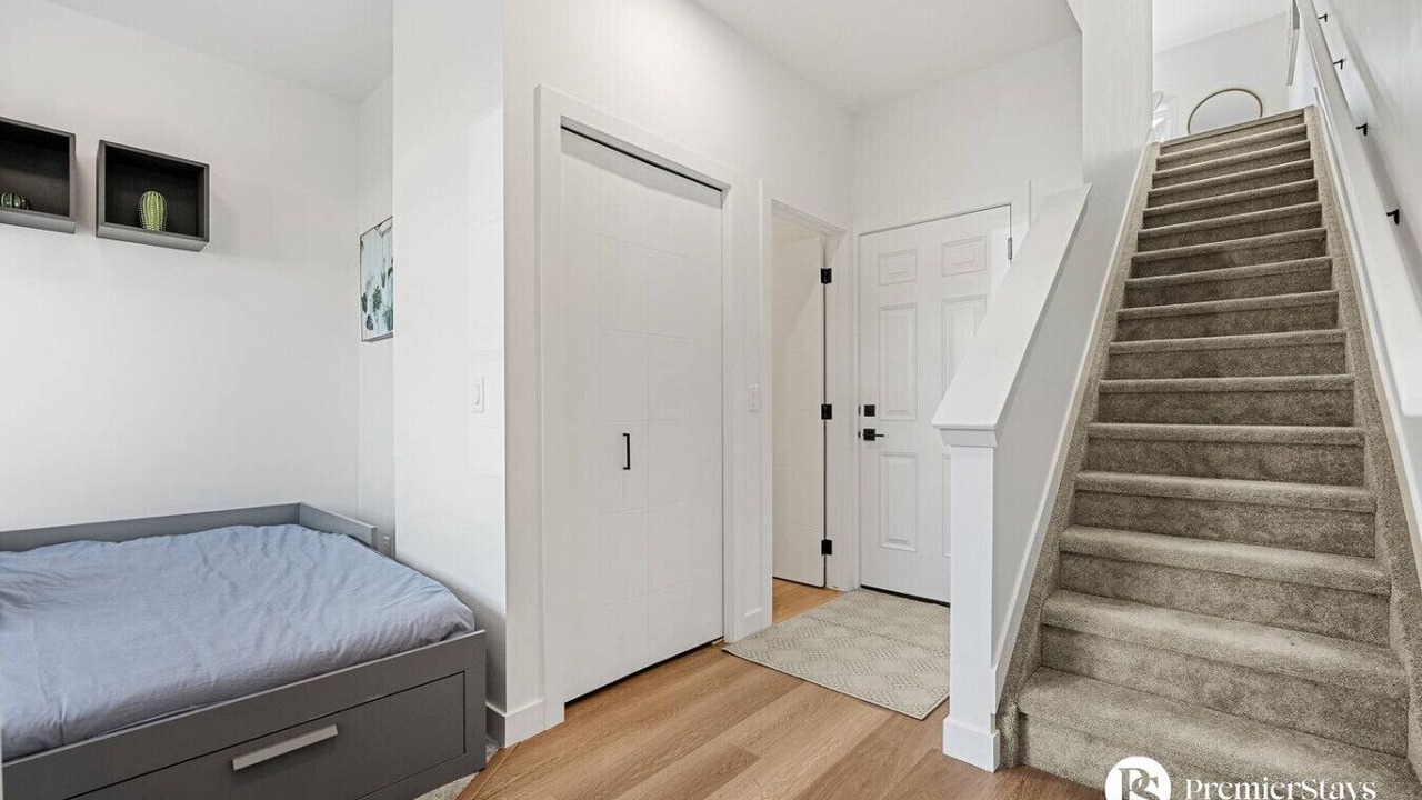 Photo of Bedroom in Springbank Hill