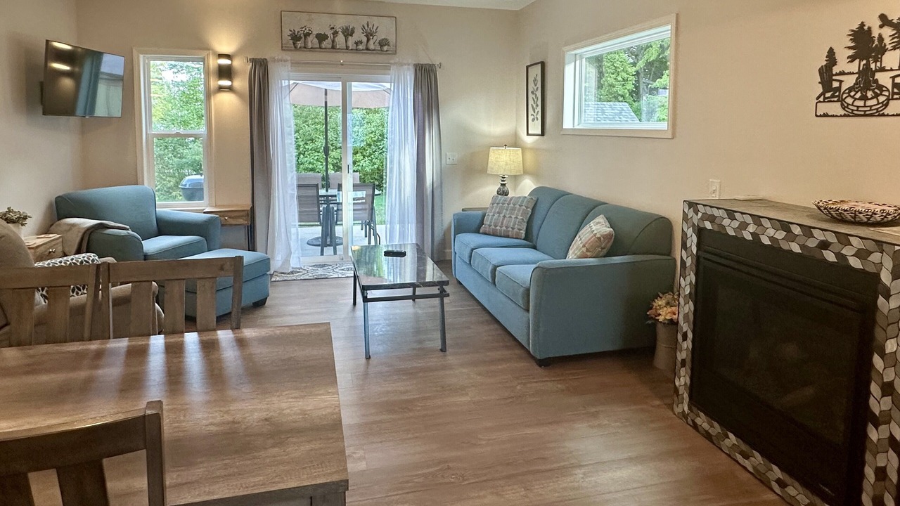 Photo of Livingroom in Cadillac