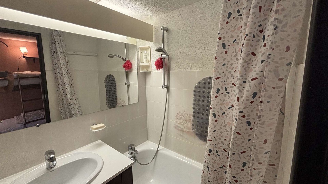 Photo of Bathroom in Auris