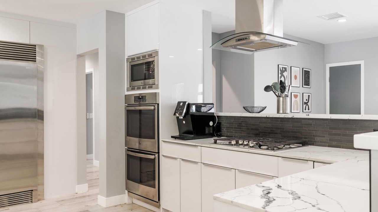 Photo of Kitchen in Lake Balboa