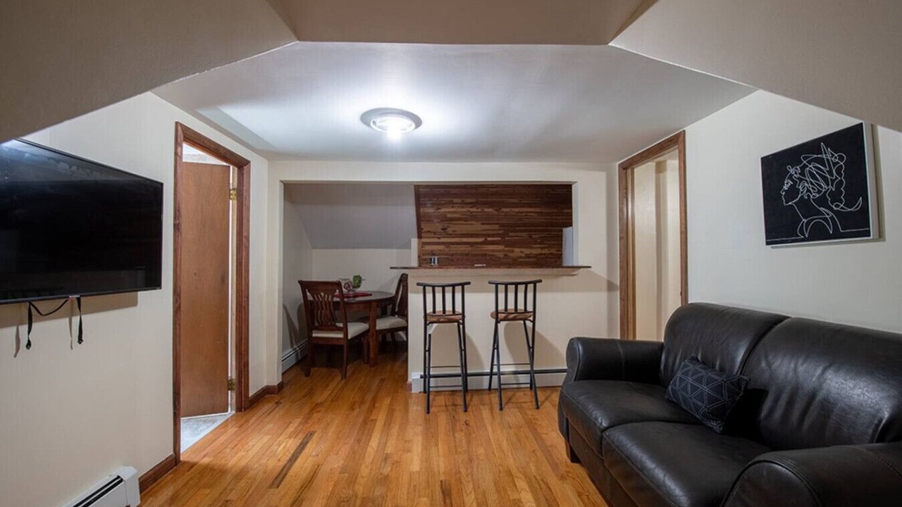 Photo of Livingroom in West New Haven