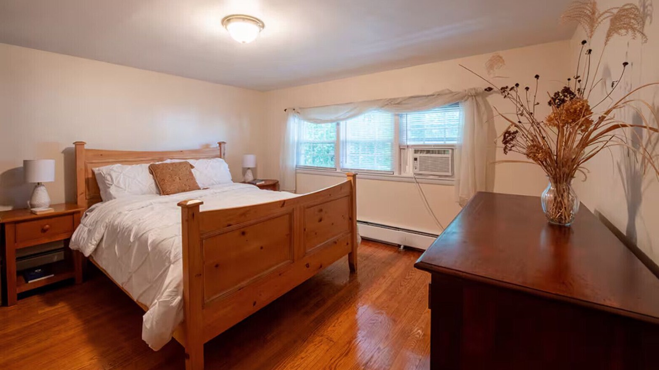 Photo of Bedroom in West New Haven