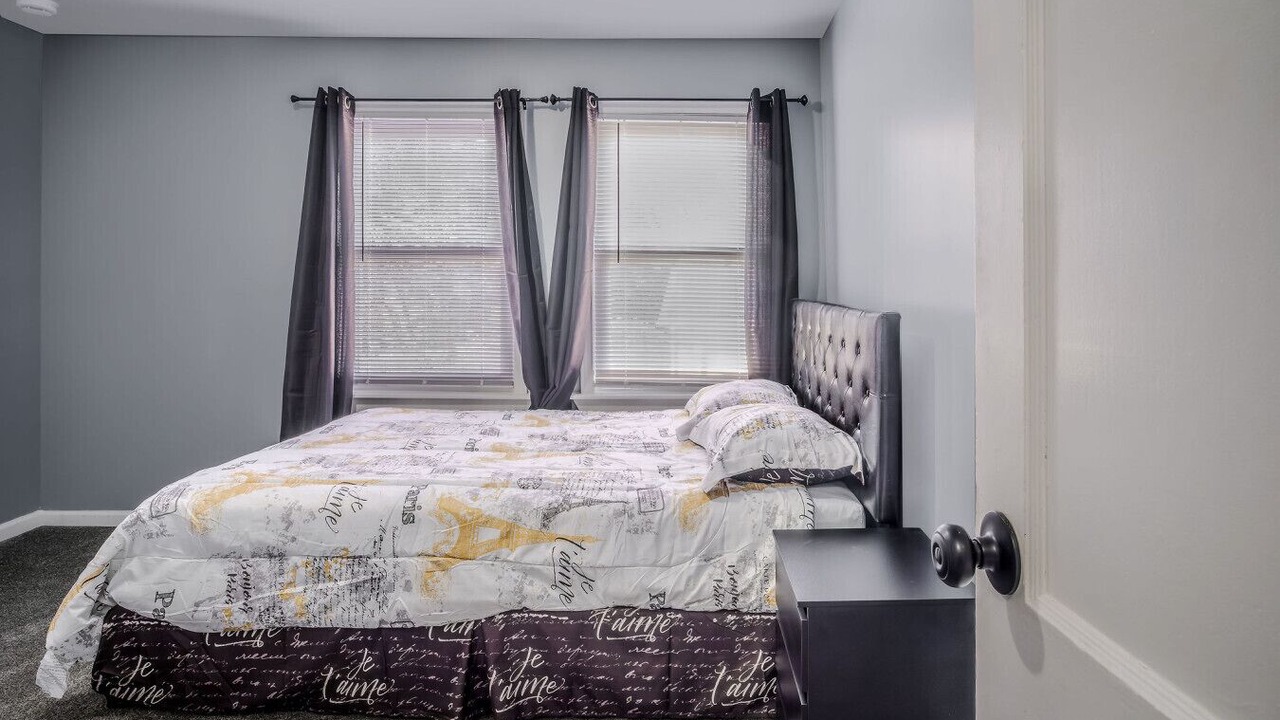 Photo of Bedroom in Fox Lake