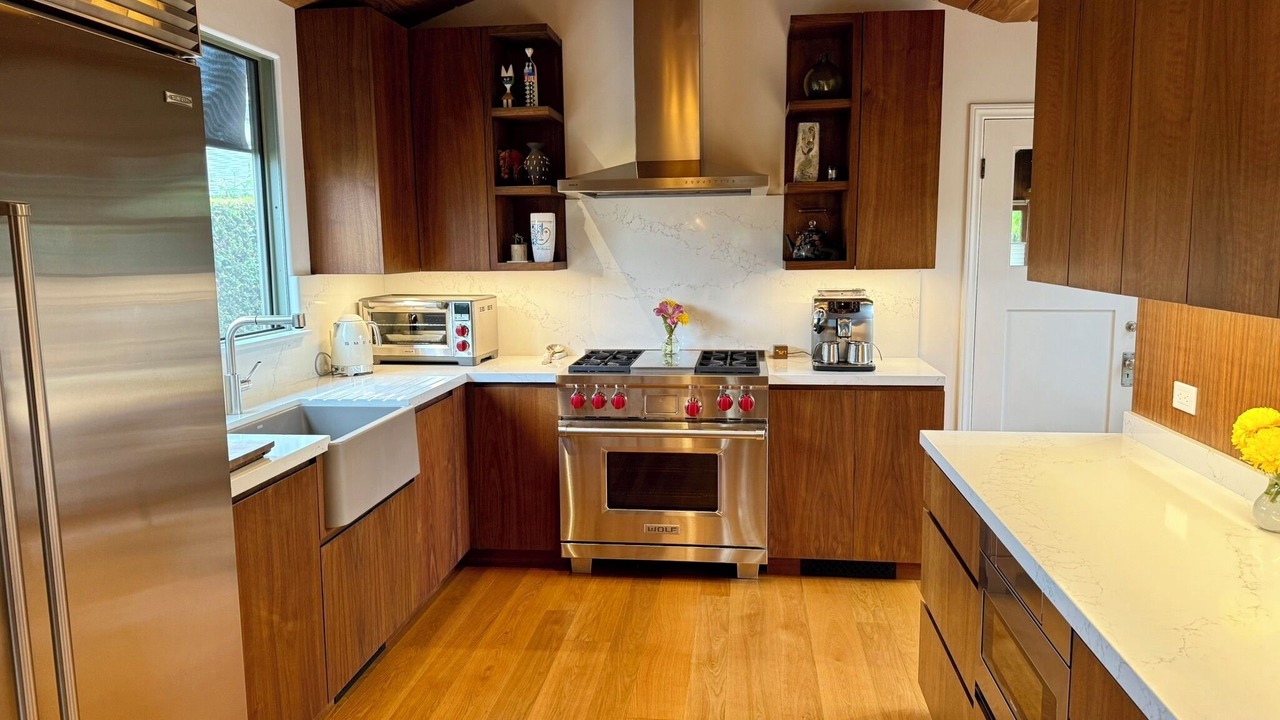 Photo of Kitchen in North of Wilshire