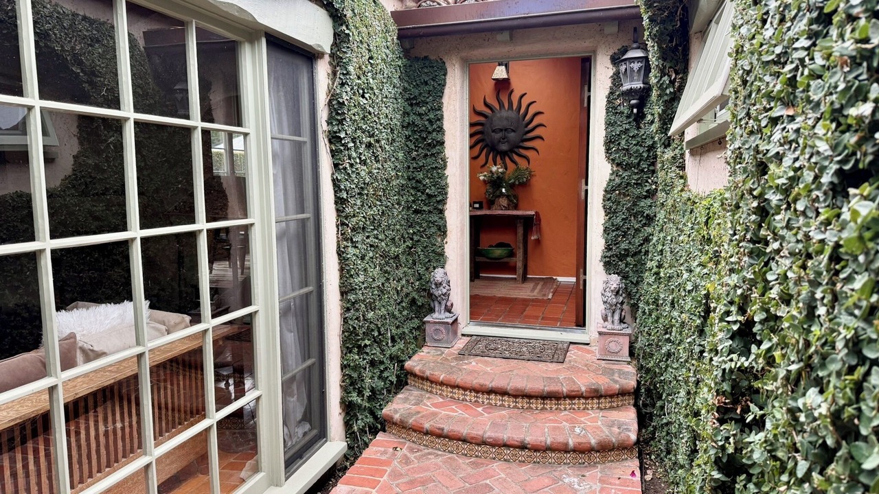 Photo of Outdoor in North of Wilshire