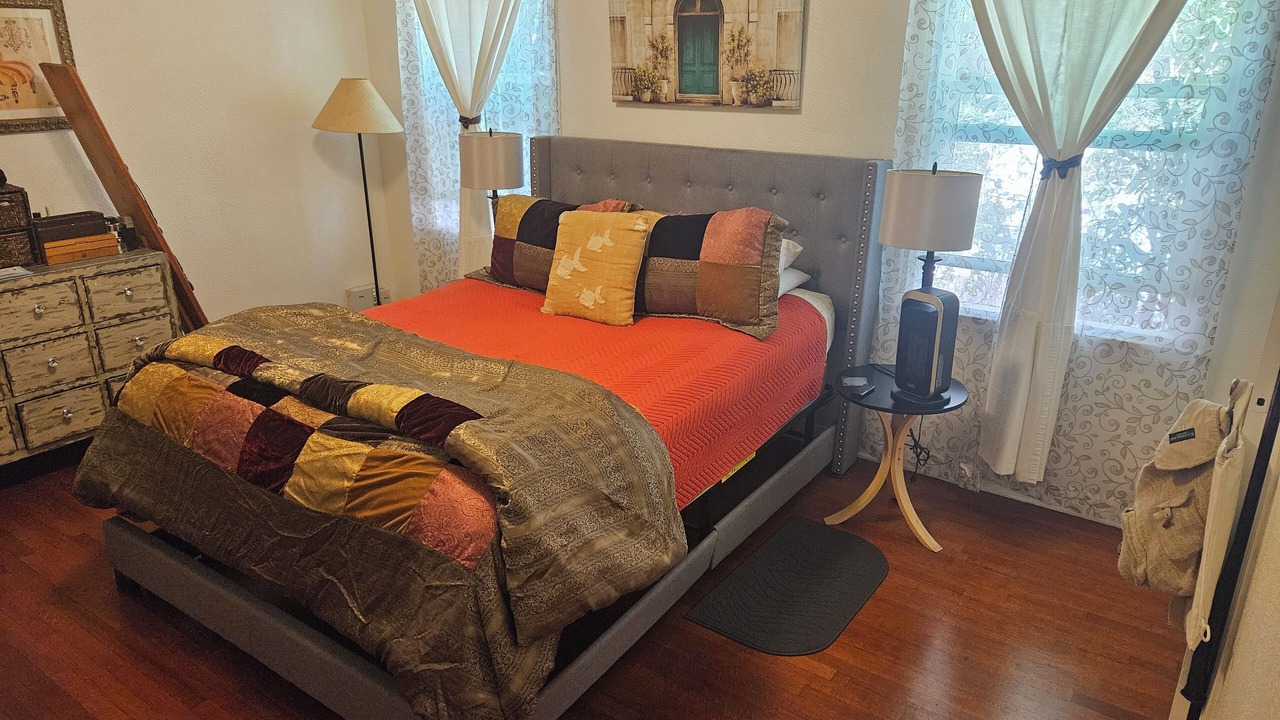 Photo of Bedroom in South Wrigley
