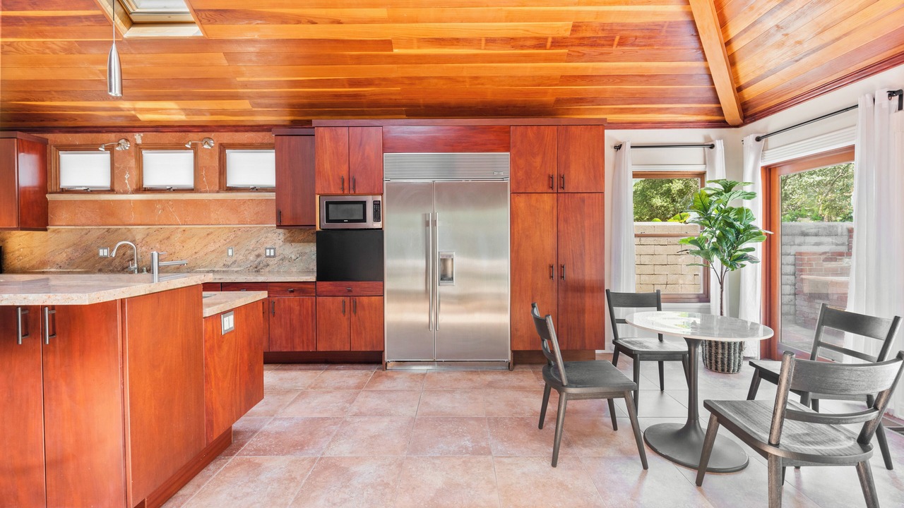 Photo of Kitchen in Glenoaks Canyon