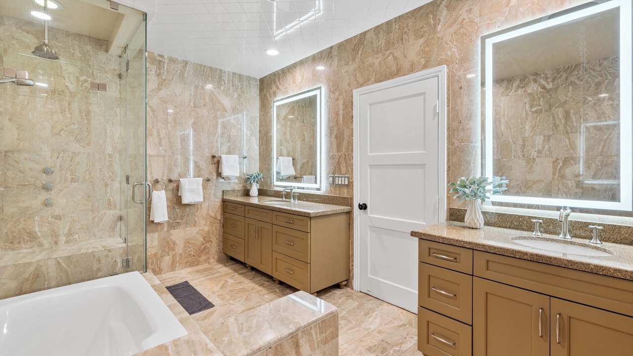 Photo of Bathroom in Glenoaks Canyon